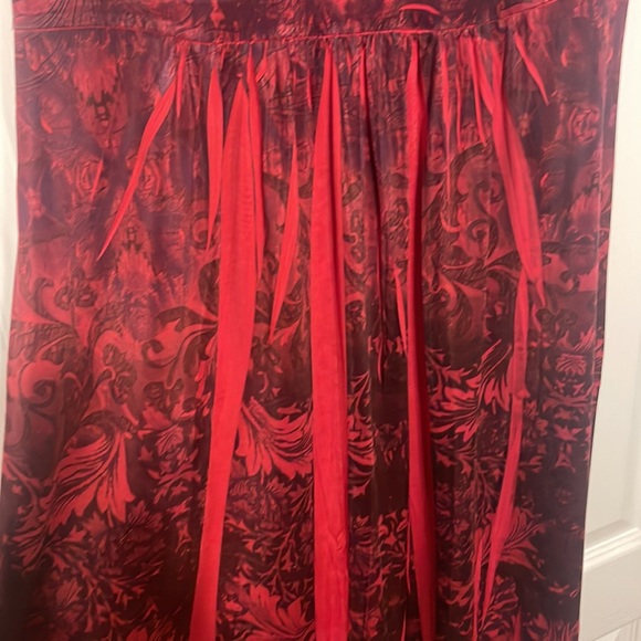 Small Unity red and black stretchy dress - Picture 3 of 8